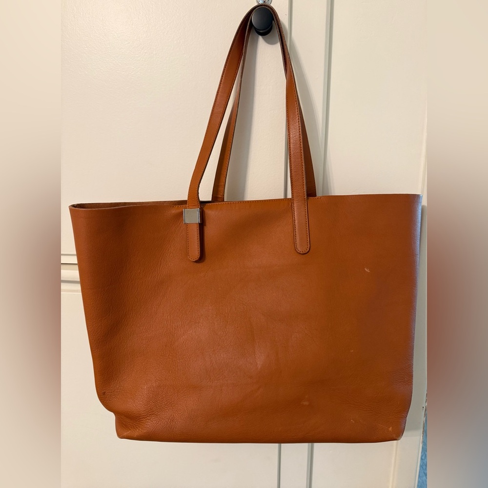 Everlane Classic Tan Leather Tote